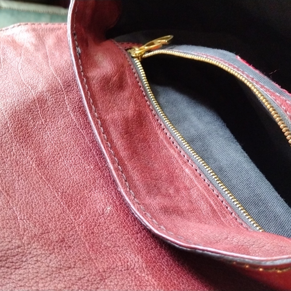 Valentino Garavani Handbag Burgundy patent Leather Braided Handle SOLD SOLD SOLD - Picture 8 of 15